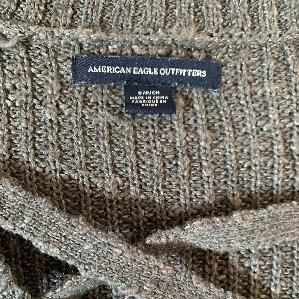 American Eagle Outfitters Women Long Sleeve V Neck Sweater Gray Small. - Picture 5 of 6